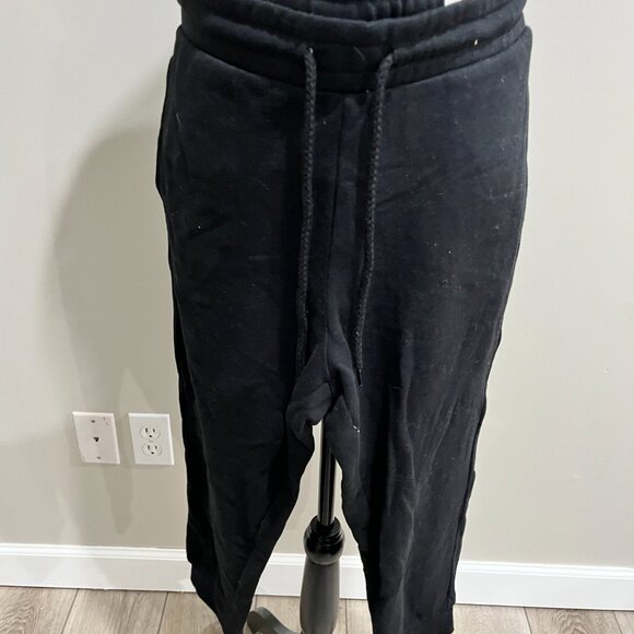 Ultra Soft Jogger Capri- Black - New with Tags- Small Reflex brand - Picture 3 of 3